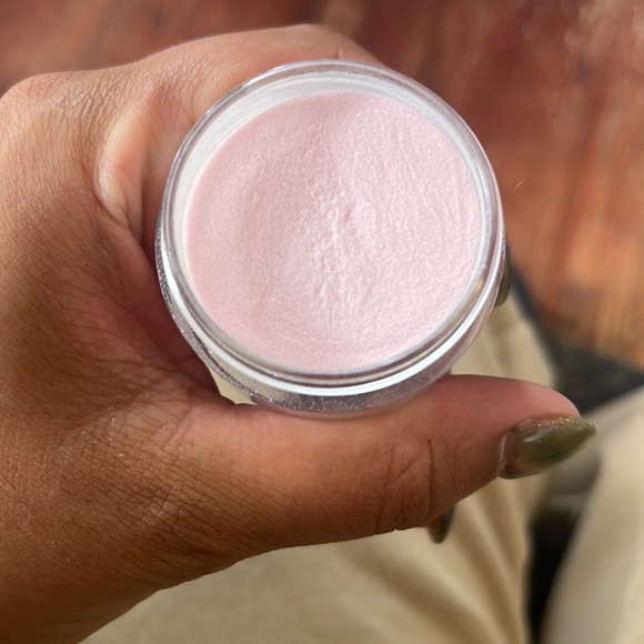 Slick Pour Powder - Picture 3 of 4